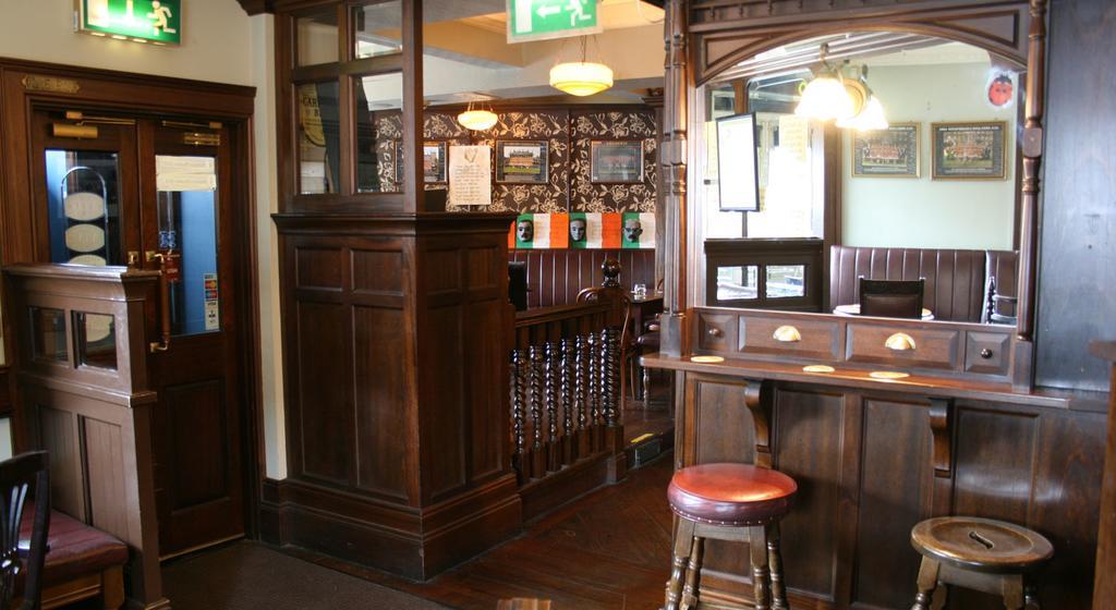 Jbs Bar & Guest Accommodation Kilkenny Exterior photo