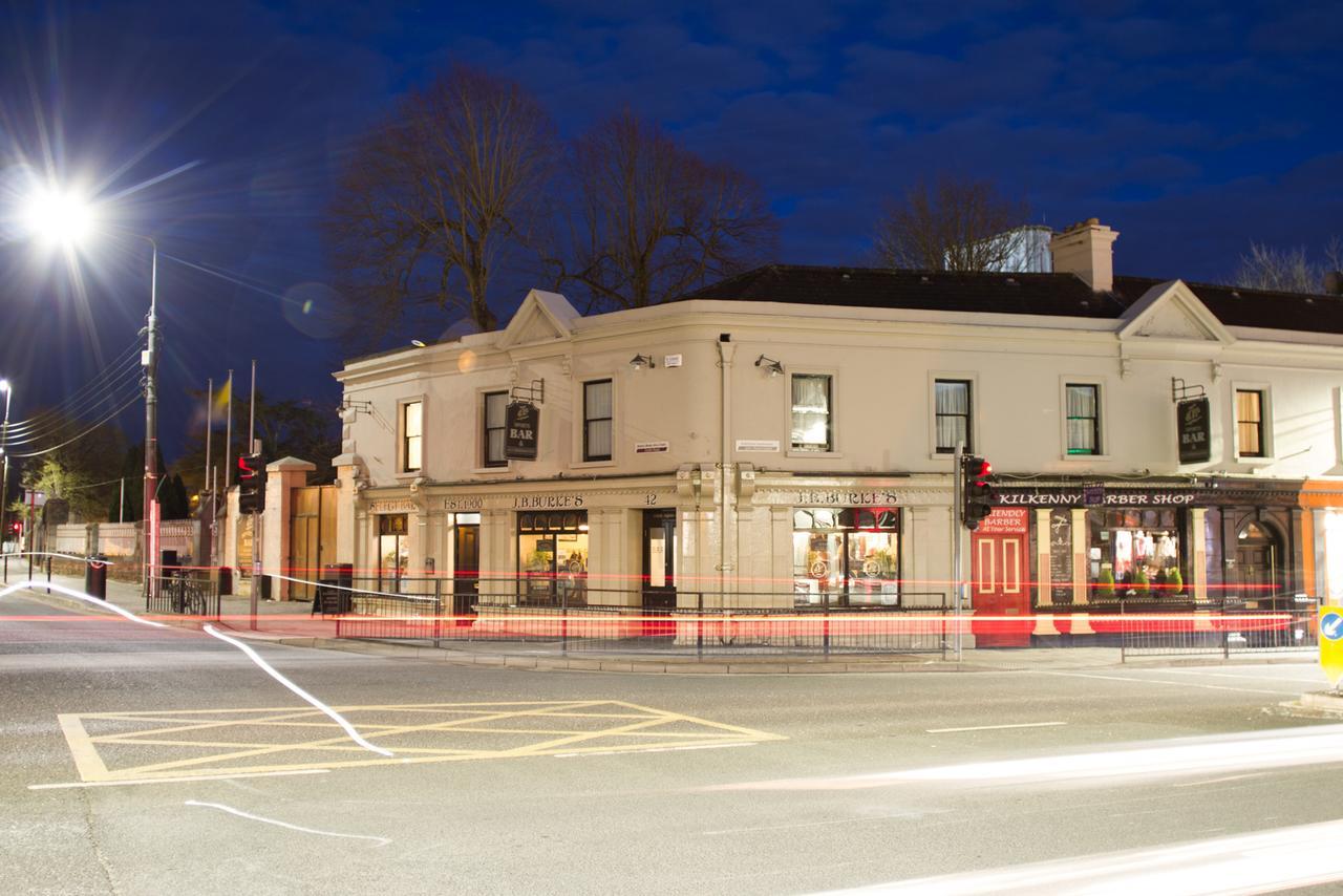 Jbs Bar & Guest Accommodation Kilkenny Exterior photo