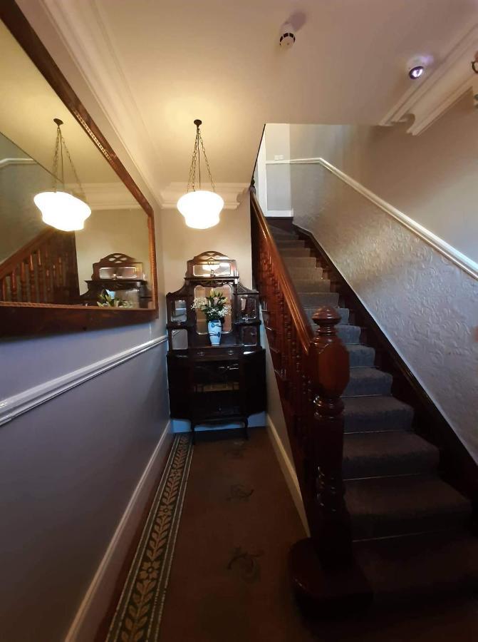 Jbs Bar & Guest Accommodation Kilkenny Exterior photo
